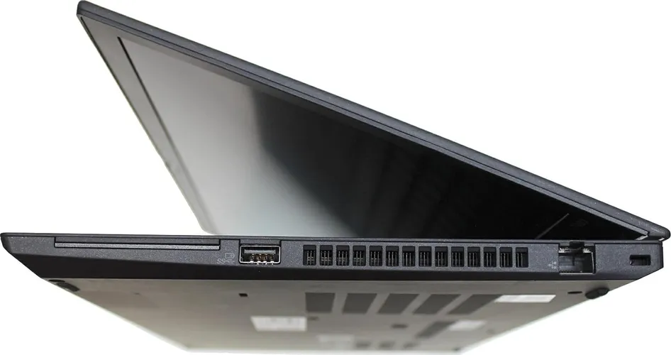 ThinkPad T490