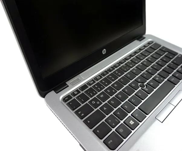 HP EliteBook 820 G3